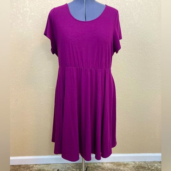 Torrid NWOT Stretch Jersey Dress Short Sleeves, Tie in Back - Picture 1 of 7
